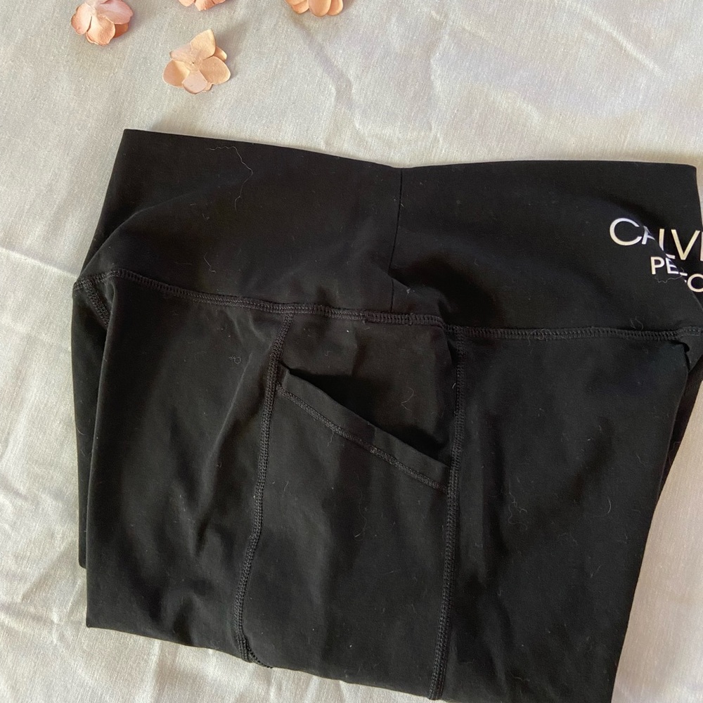 Calvin Klein Performance Biker Shorts - Picture 5 of 7